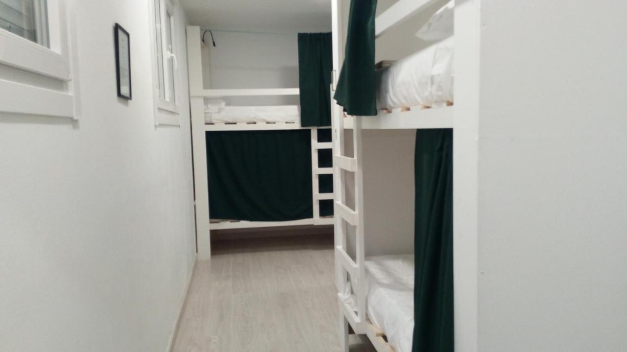 Fonte Dos Aloques Hostel Porrino Bagian luar foto